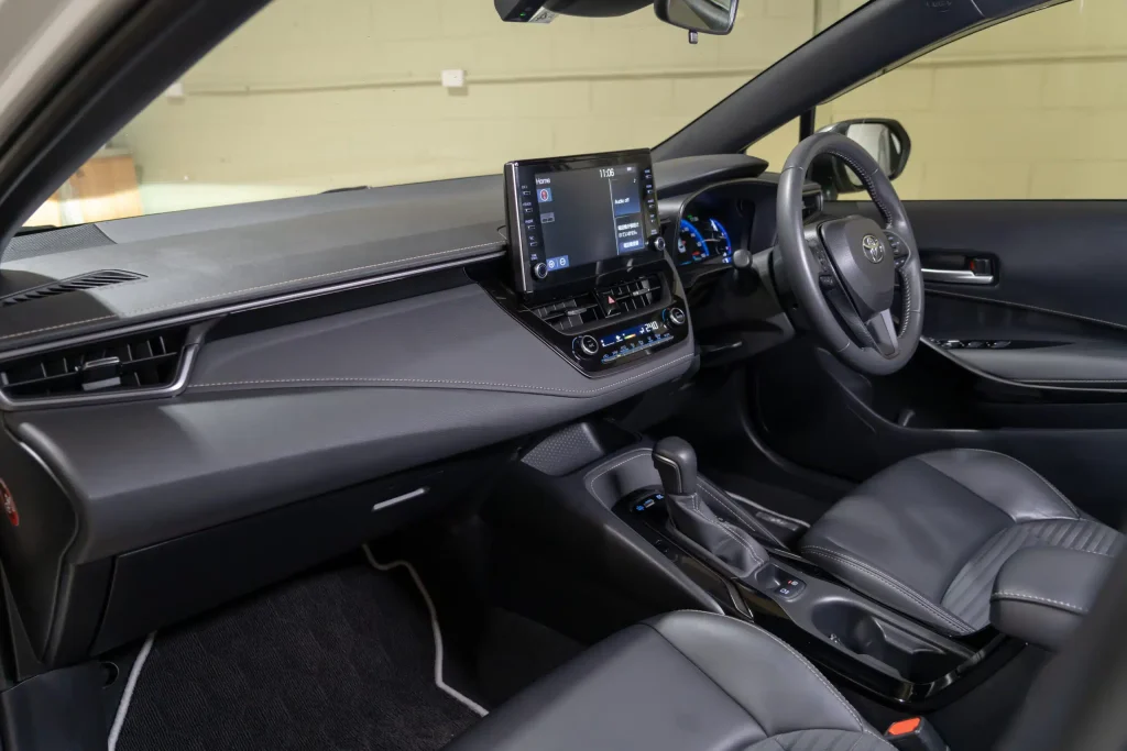 Car Image 13