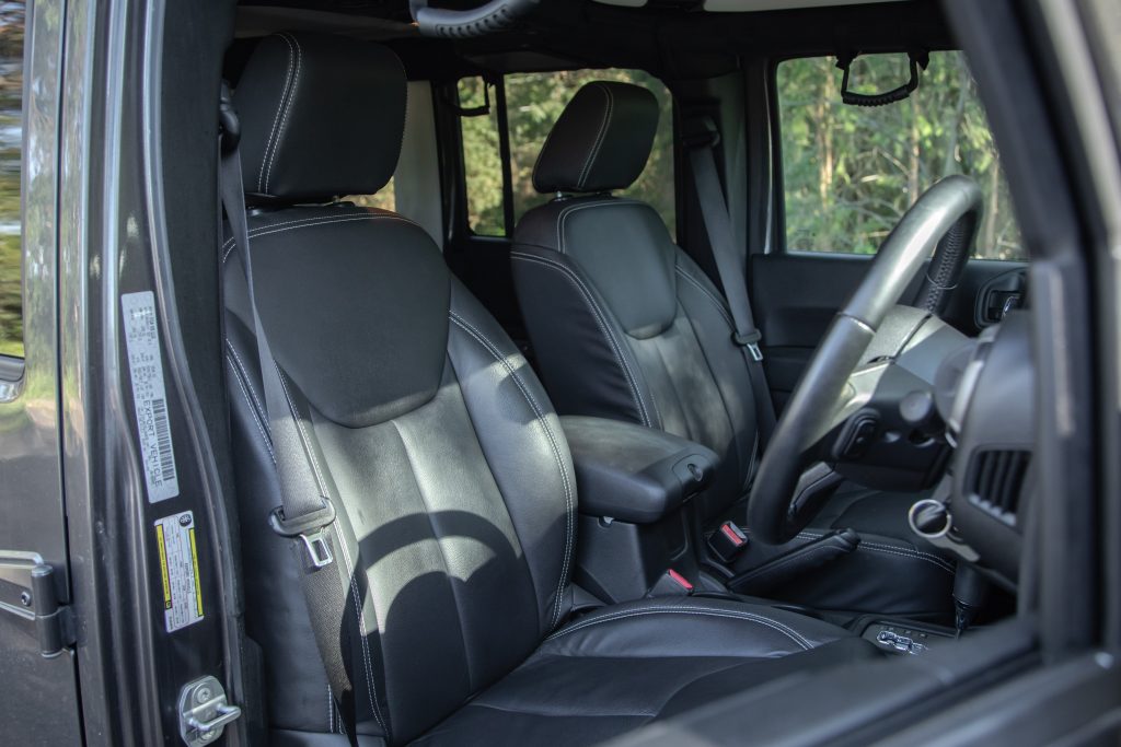 Car Image 14