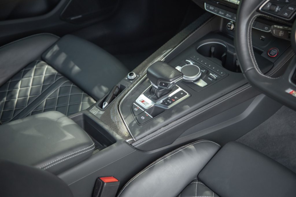 Car Image 17