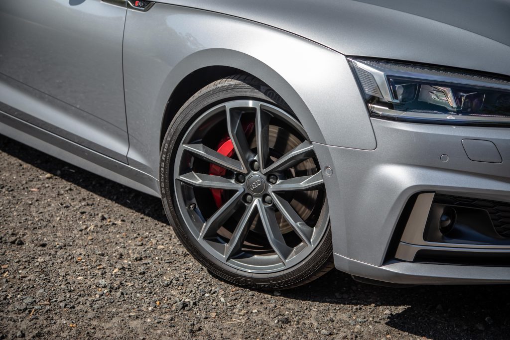 Car Image 9