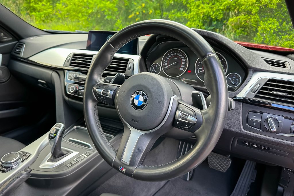Car Image 13