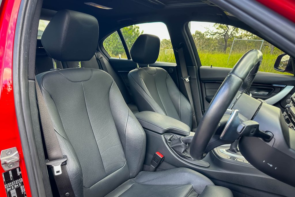 Car Image 19