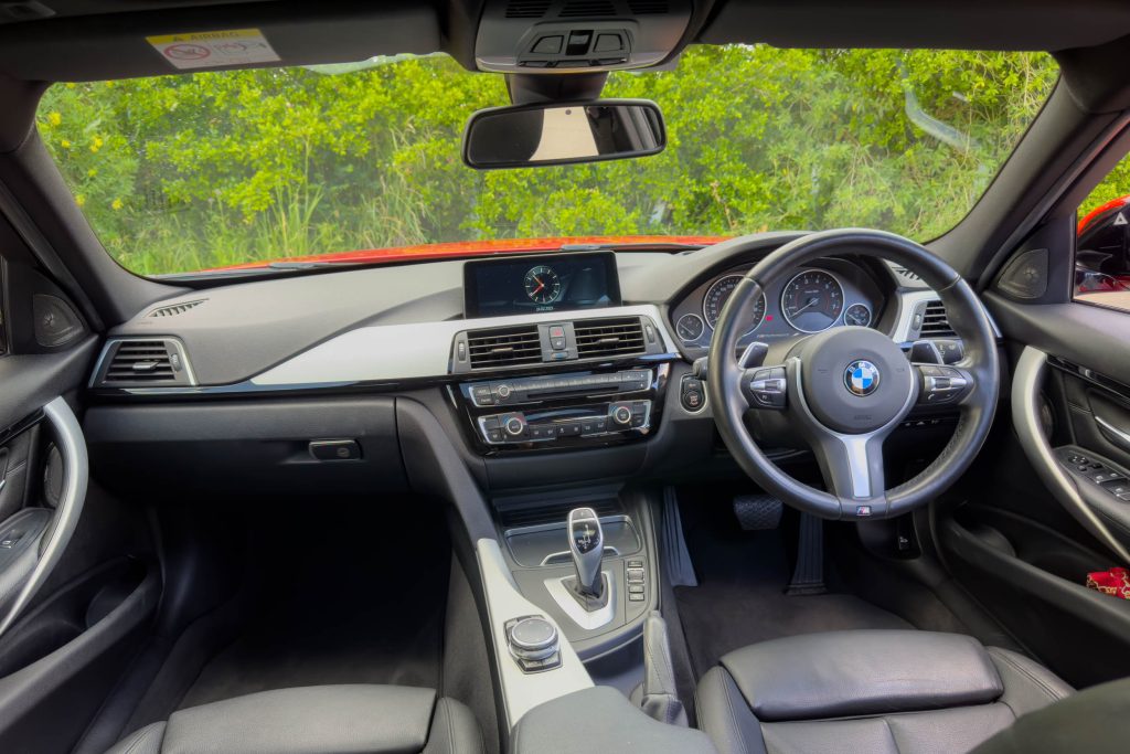 Car Image 14