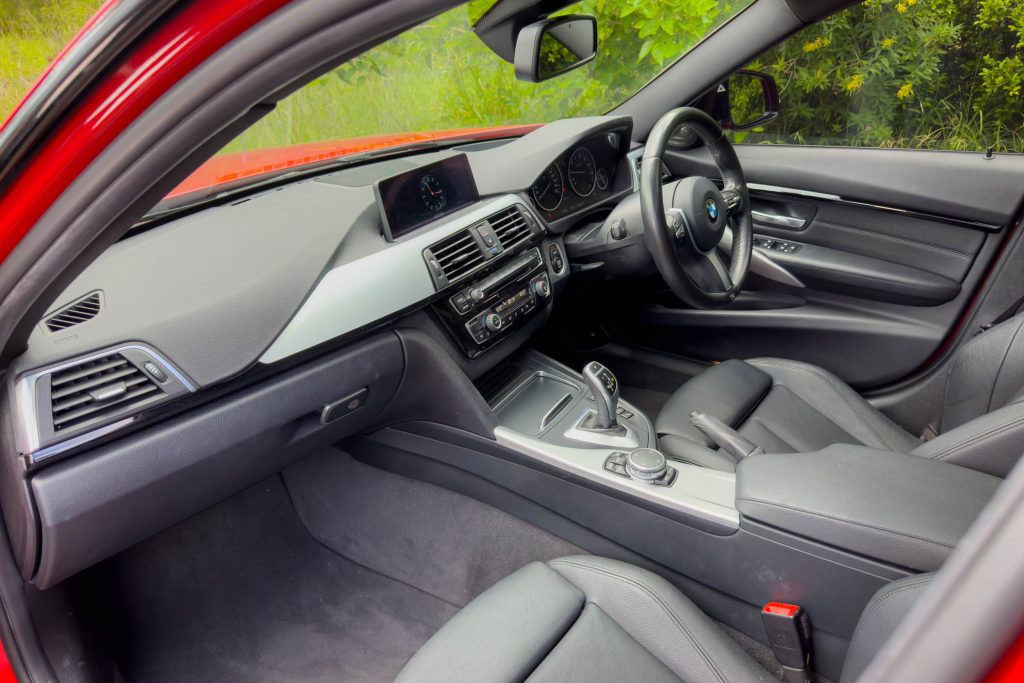 Car Image 17