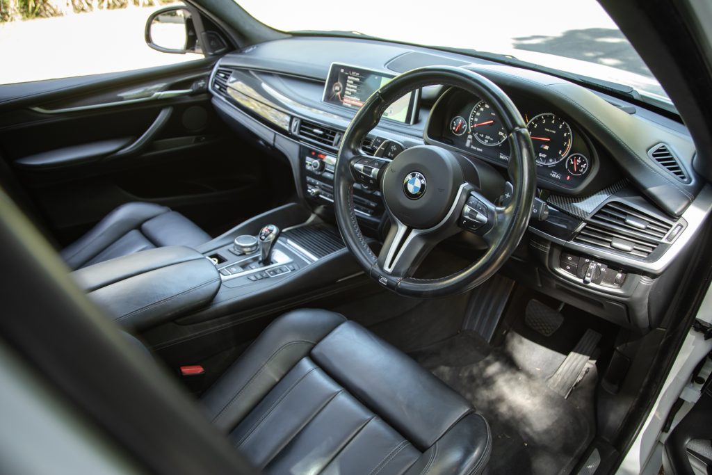 Car Image 17