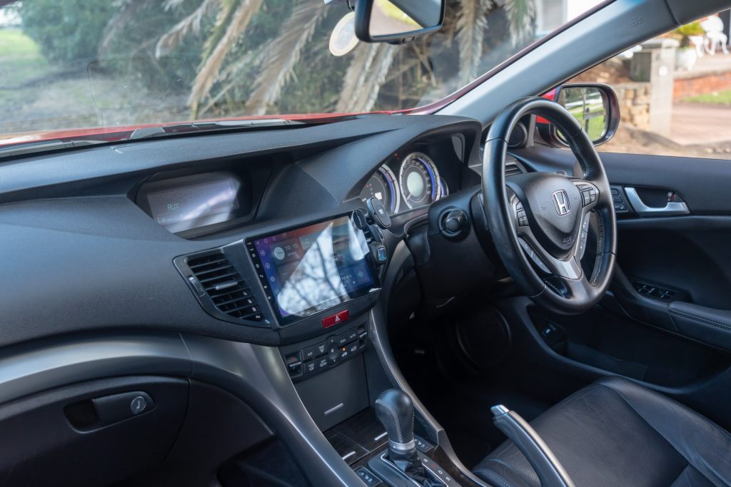 Car Image 16