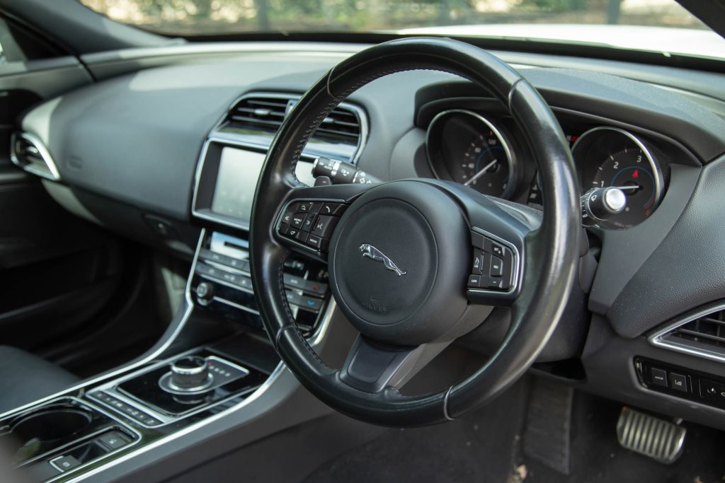 Car Image 13