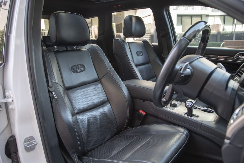 Car Image 18