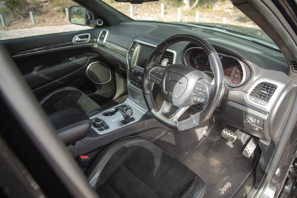 Car Image 16