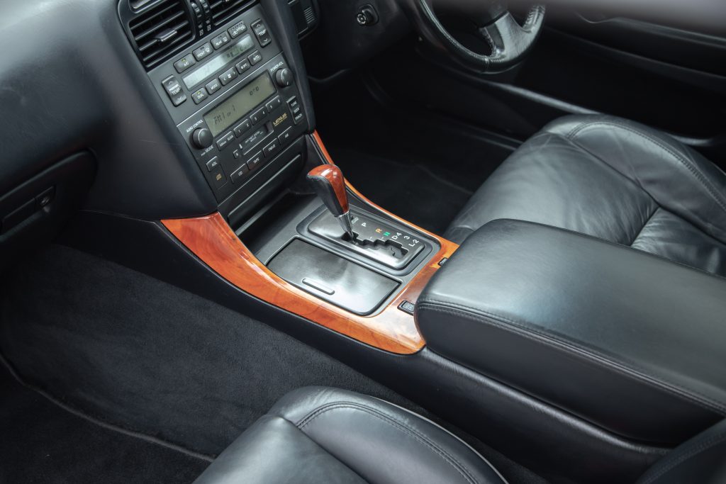 Car Image 16