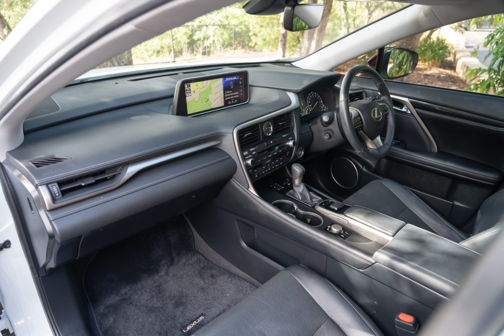 Car Image 16