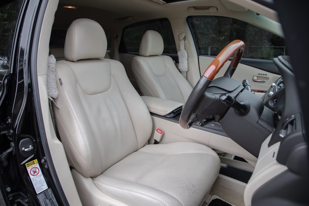 Car Image 16