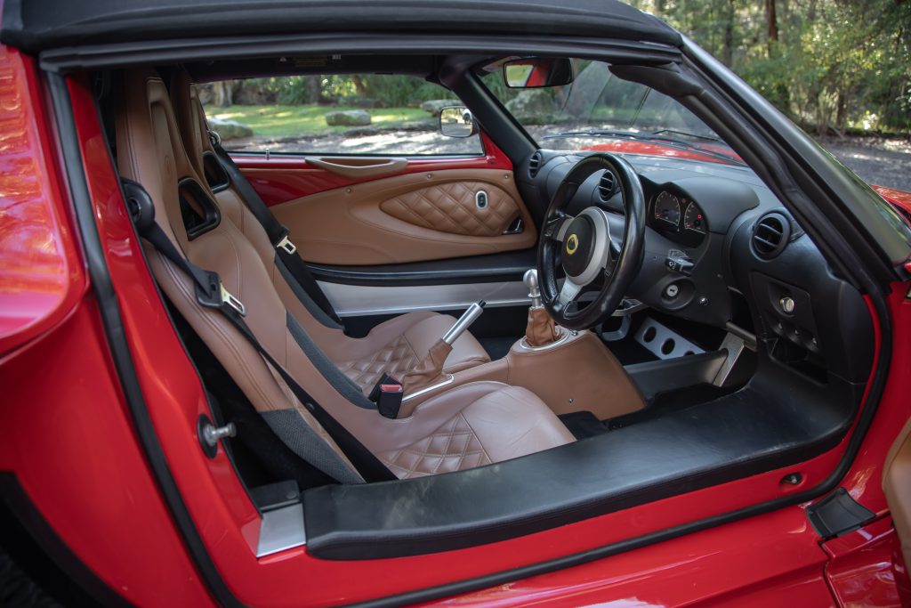Car Image 17