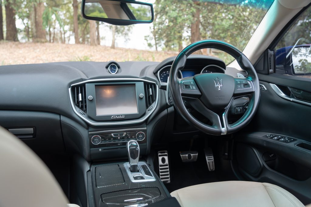 Car Image 17