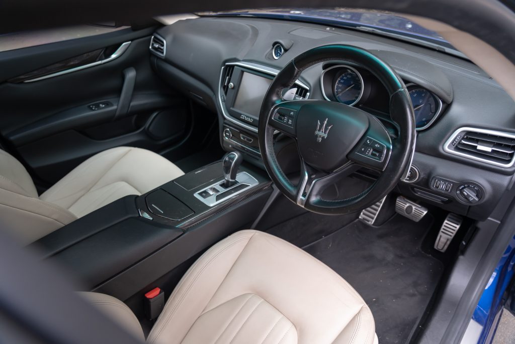 Car Image 21