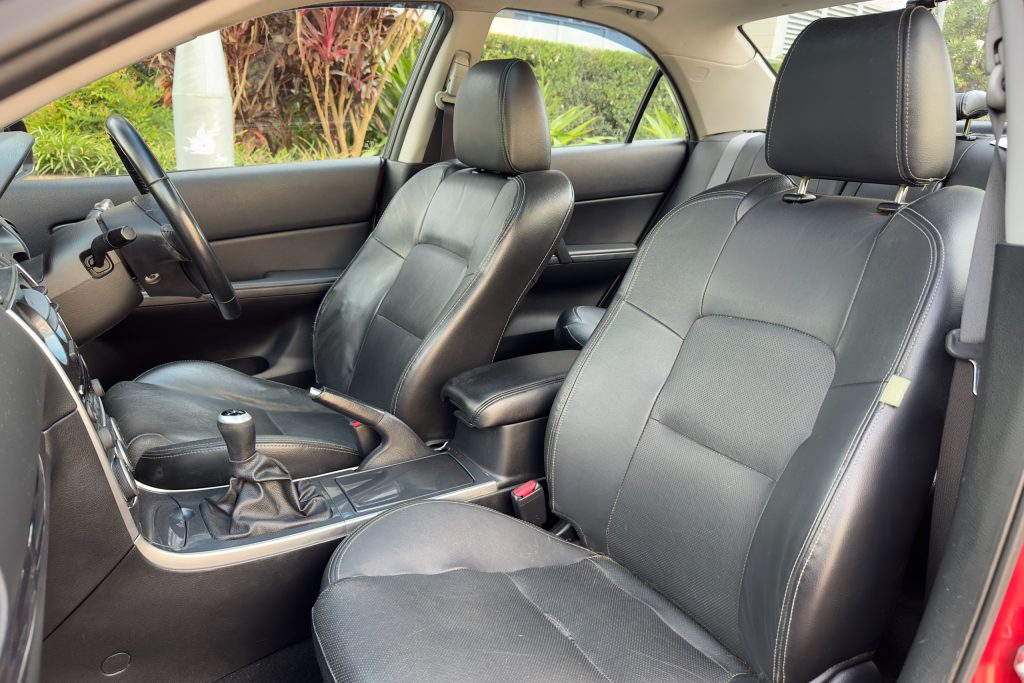 Car Image 16