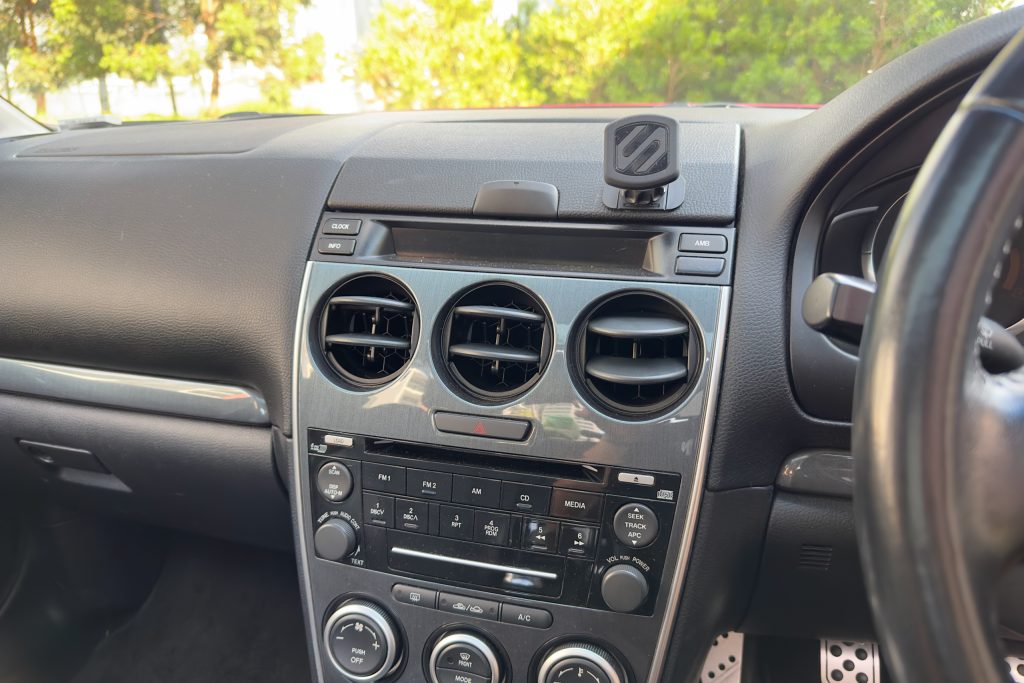 Car Image 14