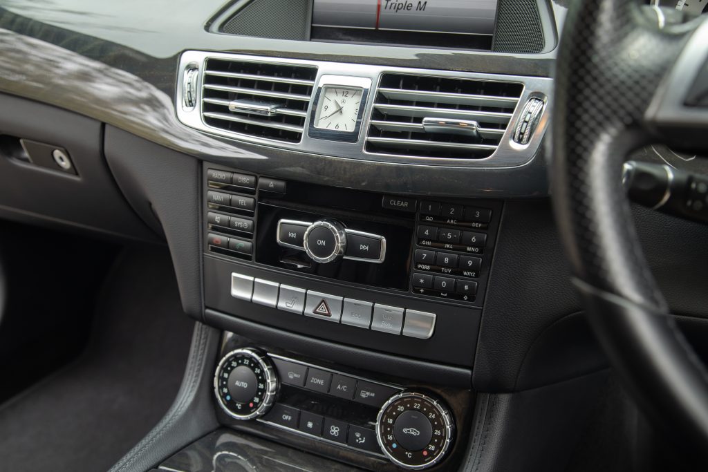 Car Image 18