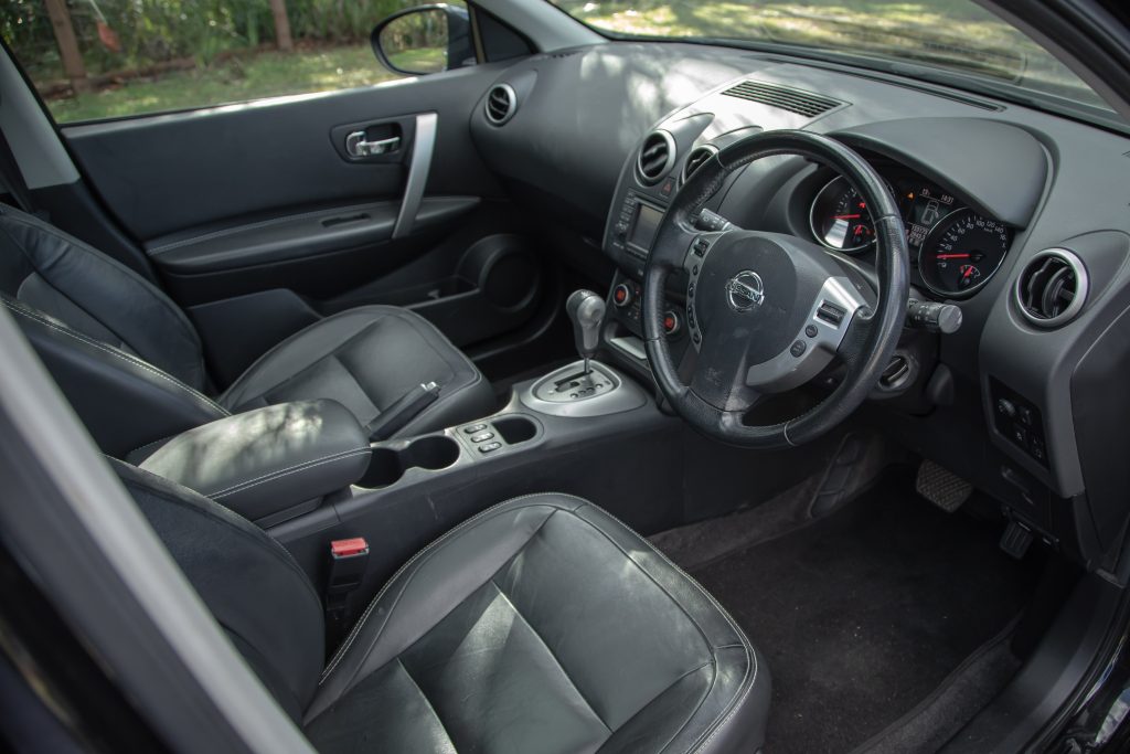 Car Image 9