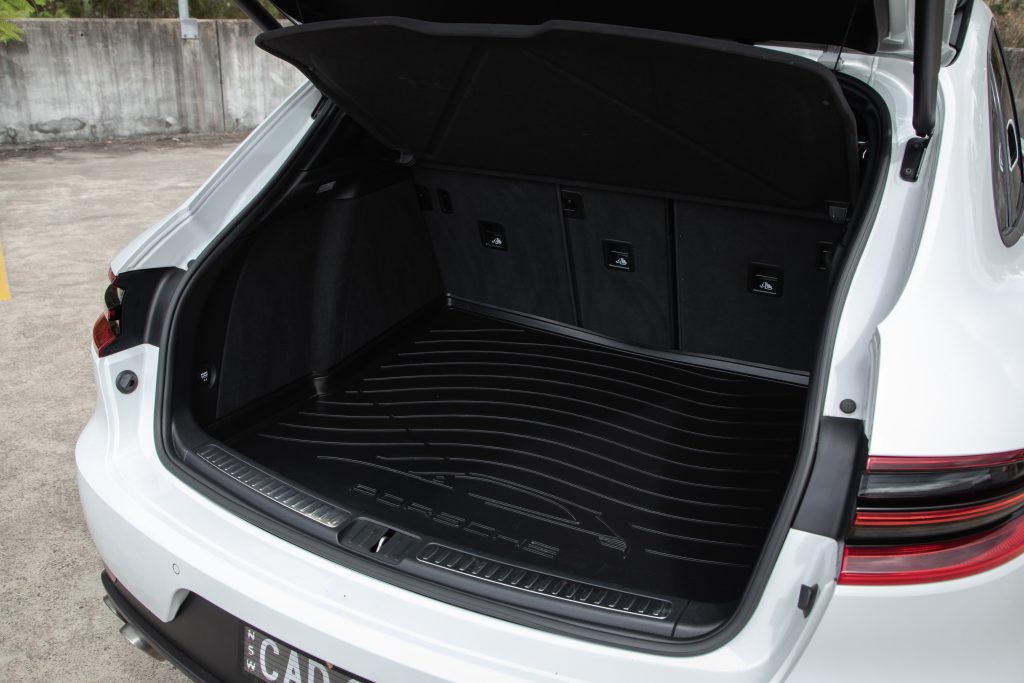 Car Image 19