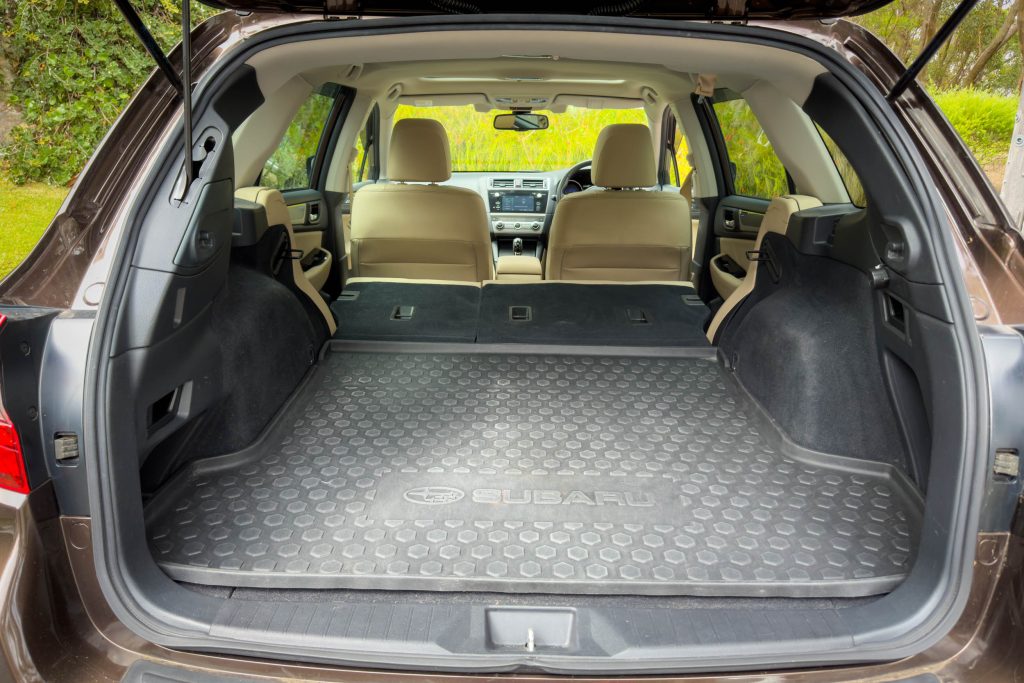 Car Image 18