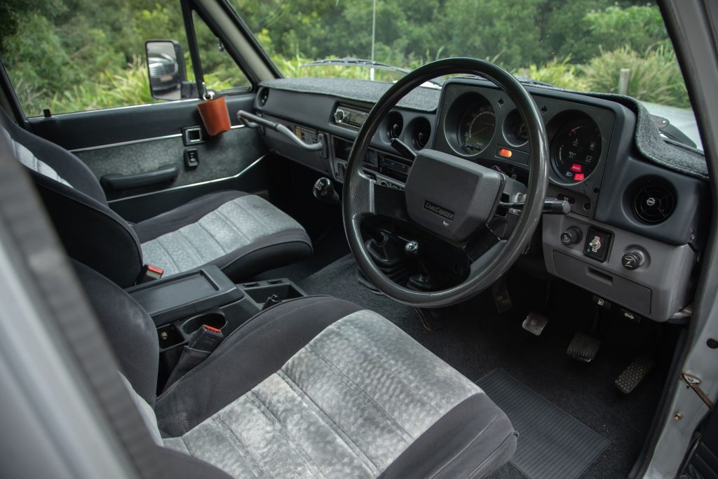 Car Image 19