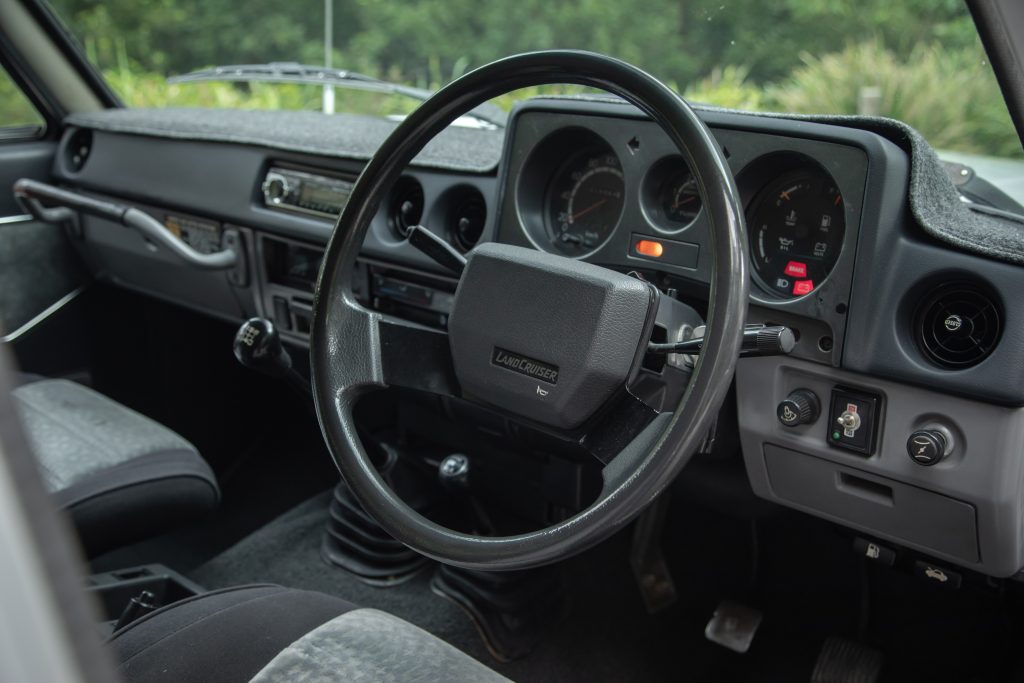 Car Image 15