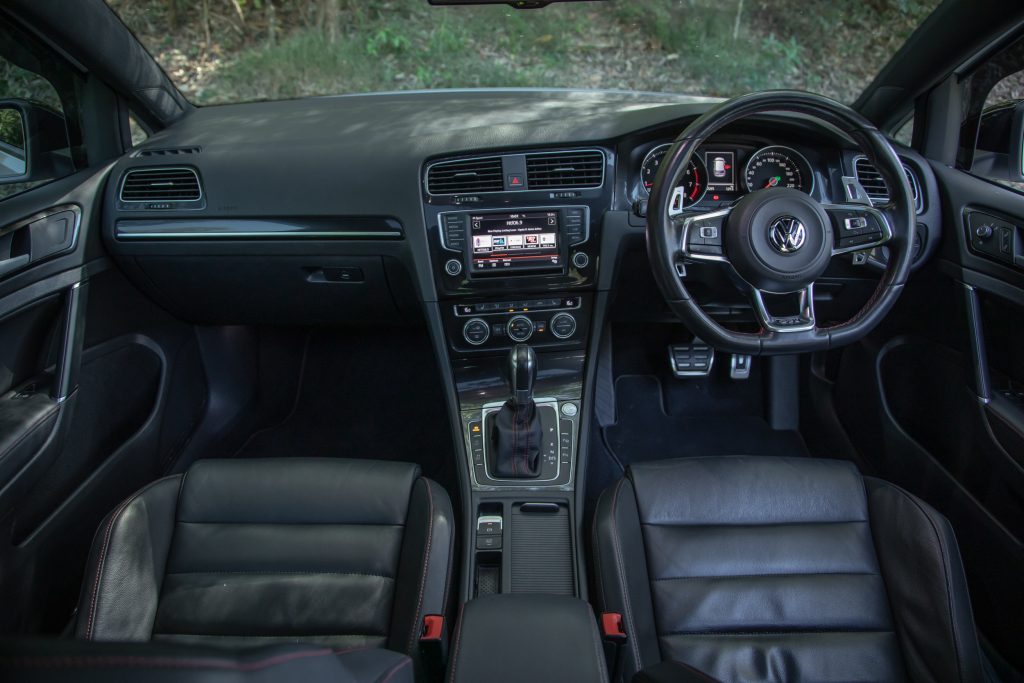 Car Image 9