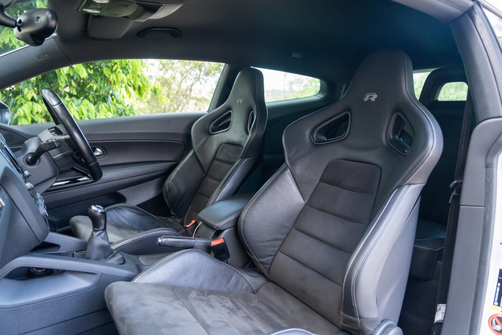 Car Image 16