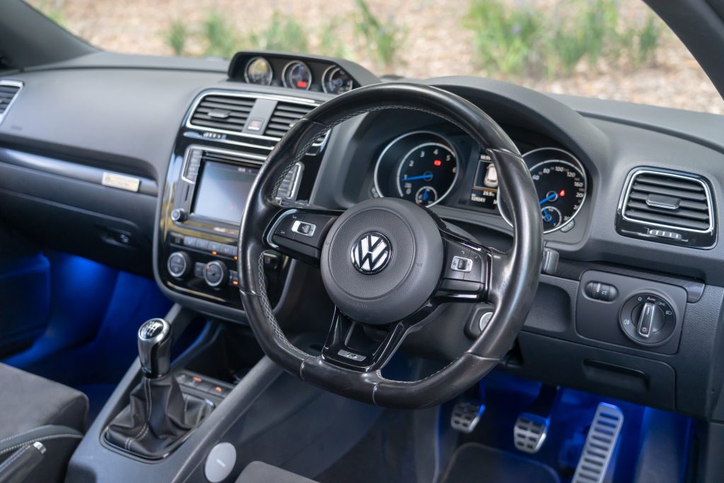Car Image 17