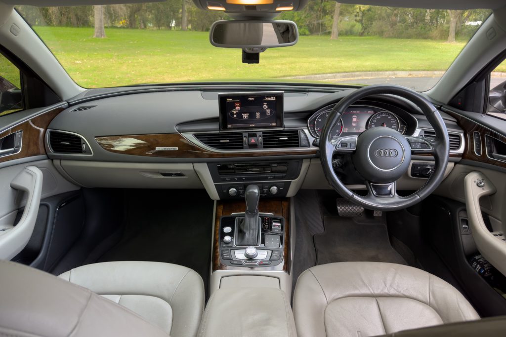 Car Image 17