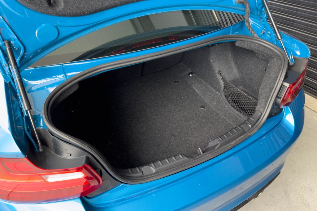 Car Image 16