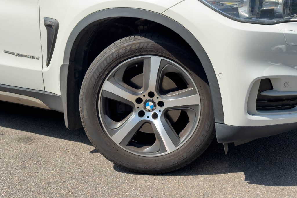 Car Image 8