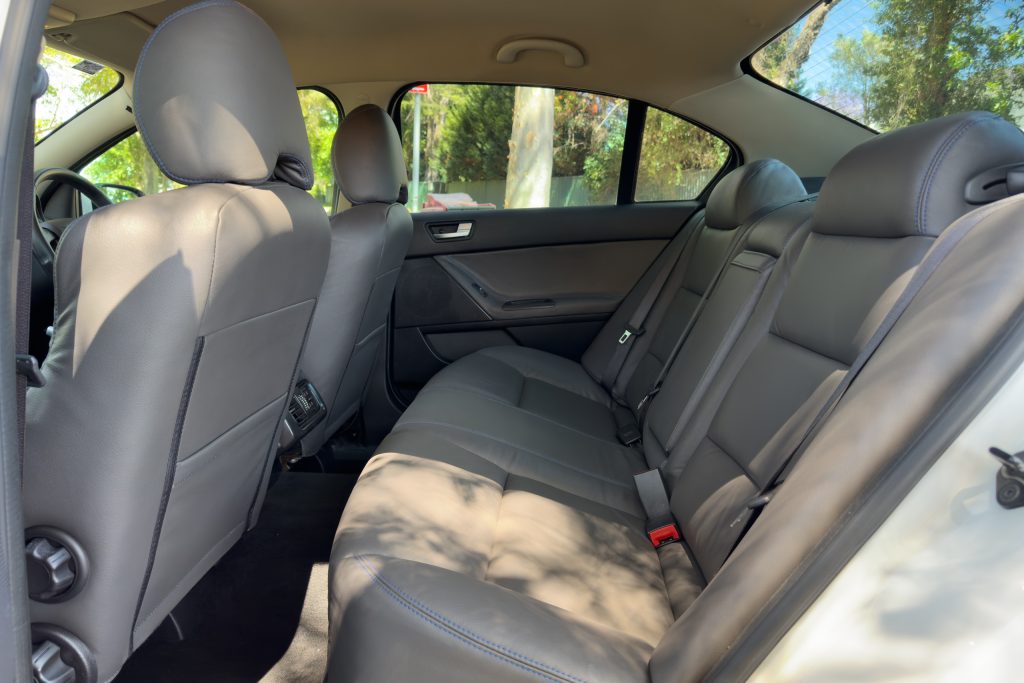 Car Image 16