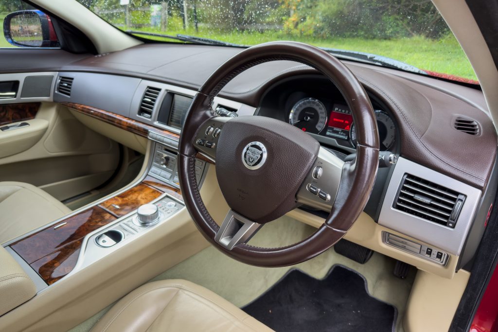 Car Image 13