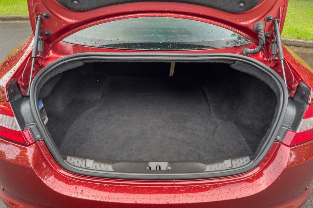 Car Image 16