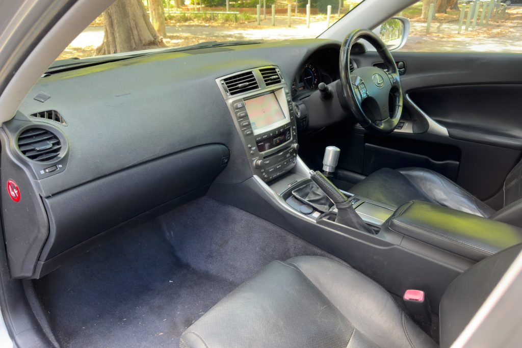 Car Image 18