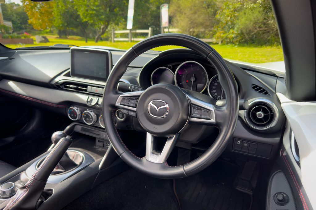 Car Image 16