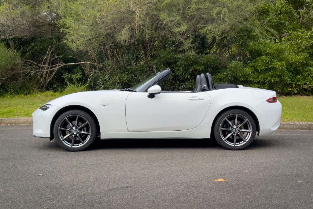 Car Image 11