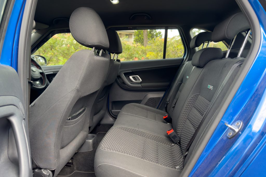 Car Image 16