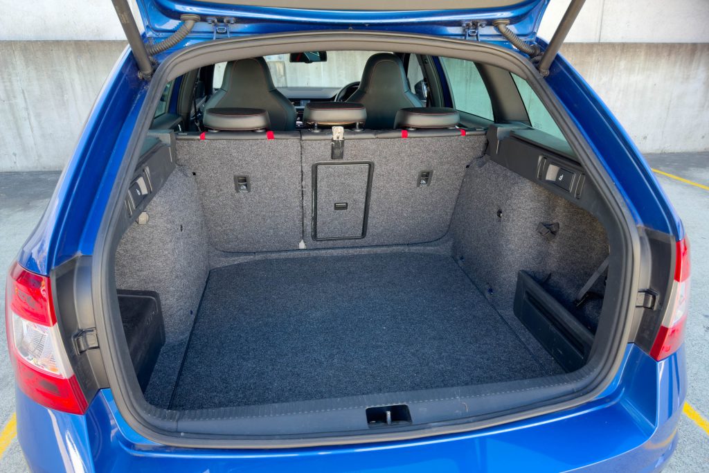 Car Image 19