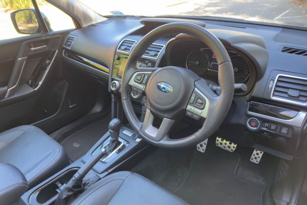 Car Image 16