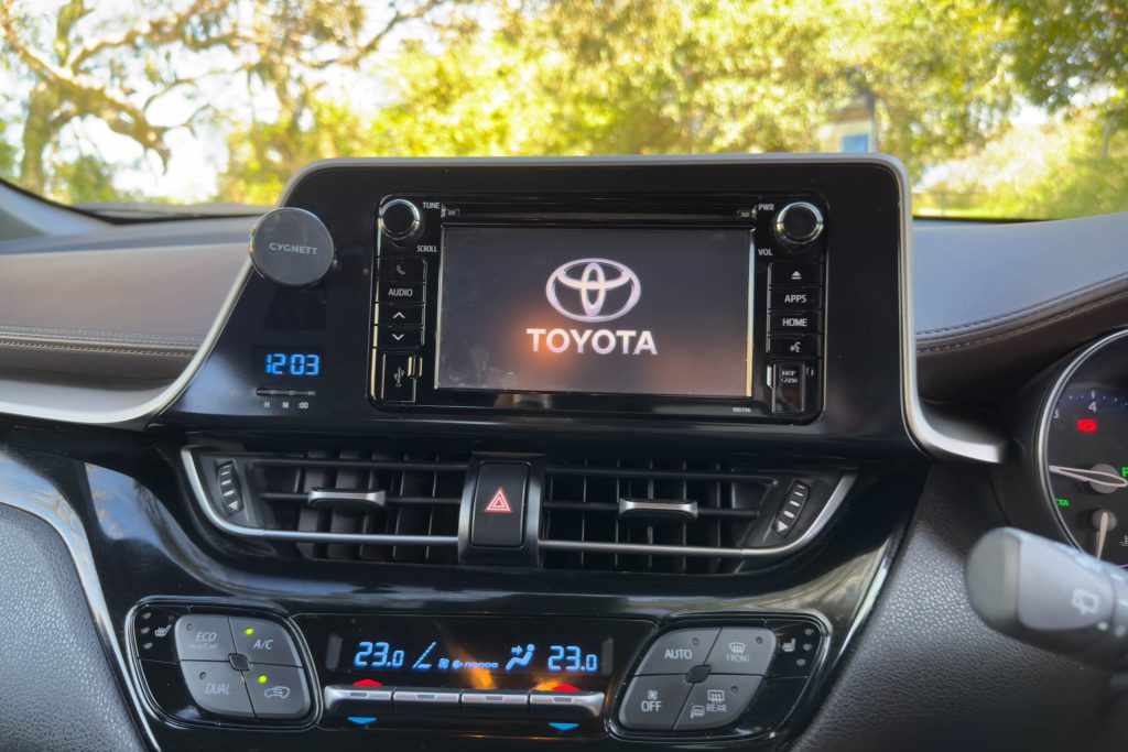 Car Image 14