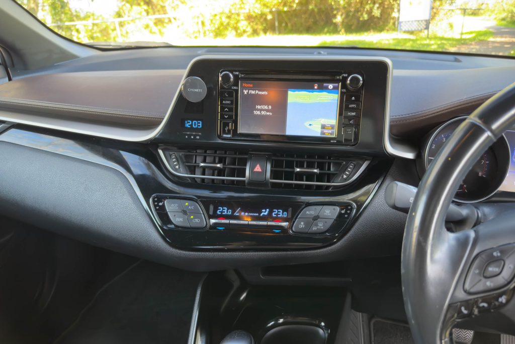Car Image 18