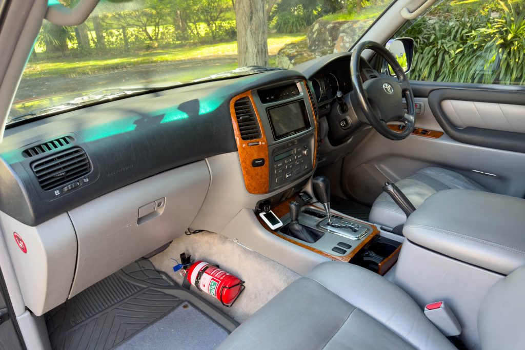 Car Image 13