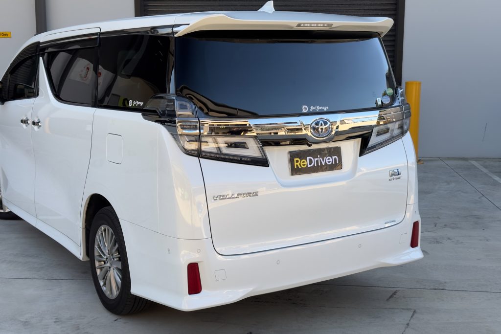 Car Image 9