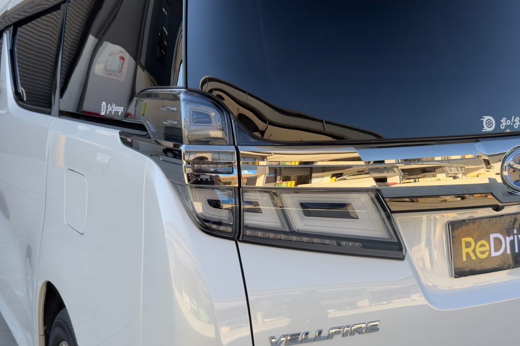 Car Image 10