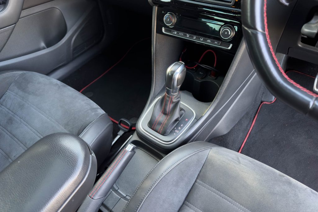 Car Image 15