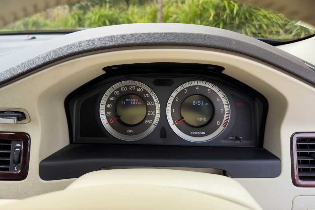 Car Image 19