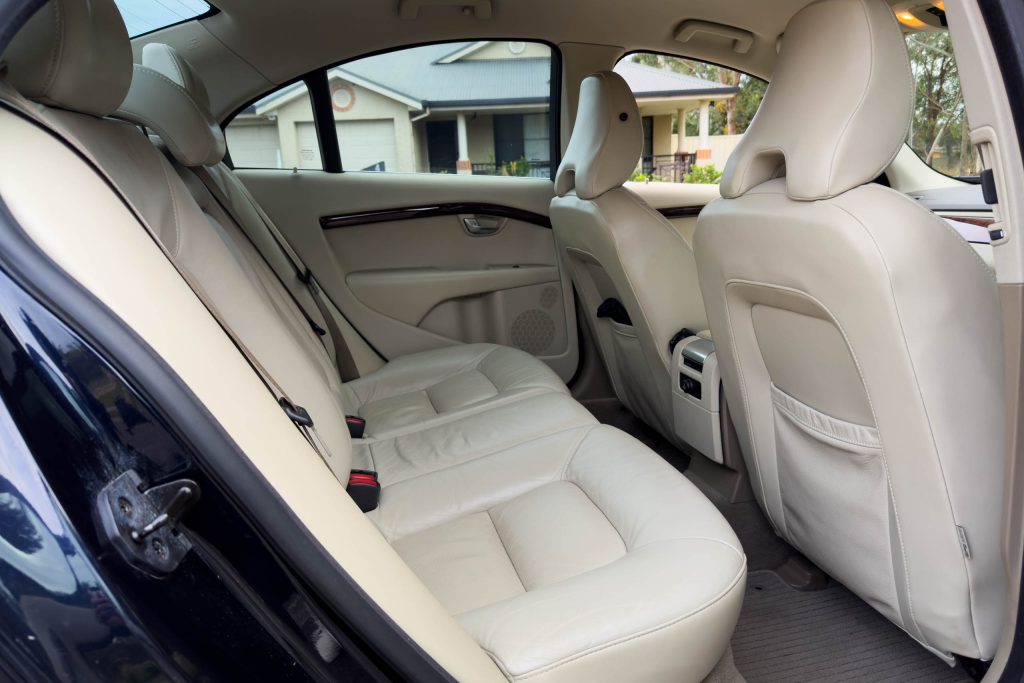Car Image 21